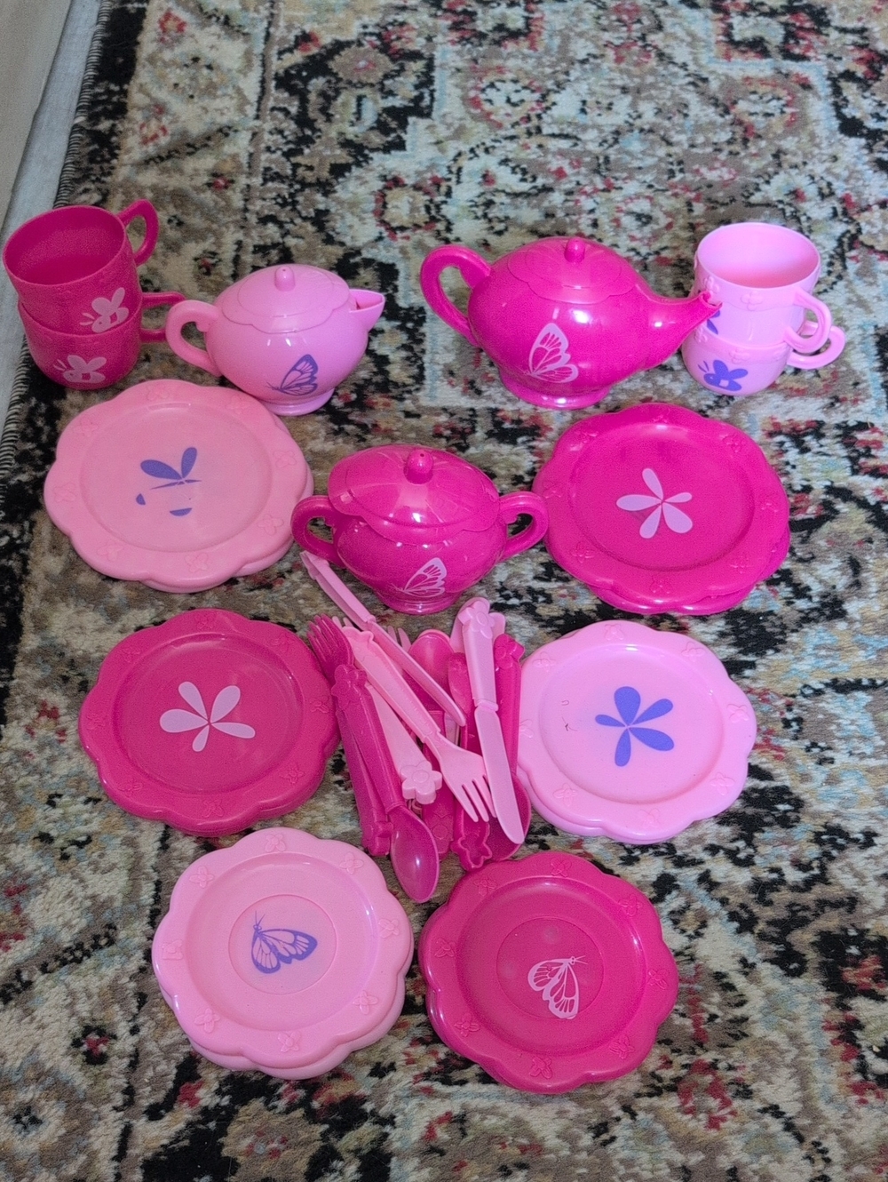 Source Unknown Pink and Light Pink Kids' Tea Party Playset